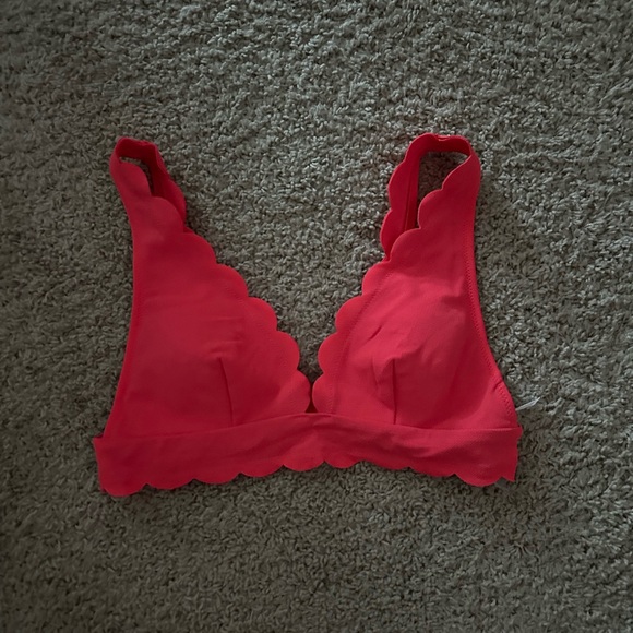 Victoria’s Secret coral bikini top NBW size medium - Picture 1 of 2